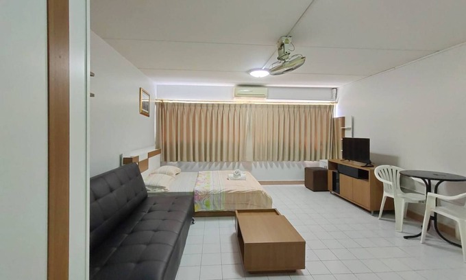 Ban Mai Apartment | Muangthong Inn