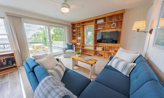 Duck Cottage | Mucky Duck + Soundfront + Duck NC + Sanderlin Community with Pool