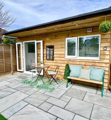Christchurch Apartment | Mudeford Gem Accommdation
