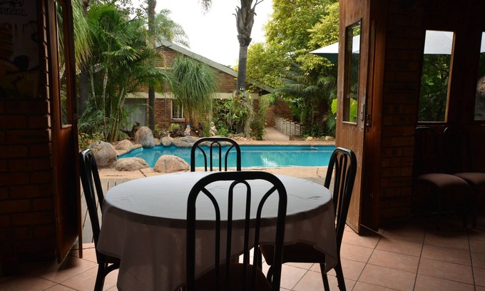 Polokwane Cabin | Mukurumanzi Lodge