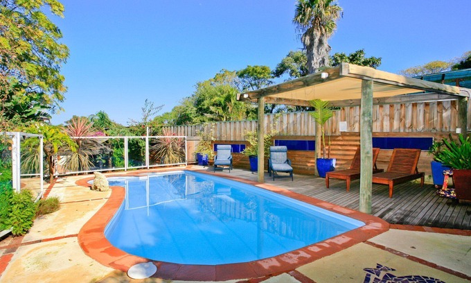 White Gum Valley House | Mulberry Mansion - Fremantle. A resort style holiday home.