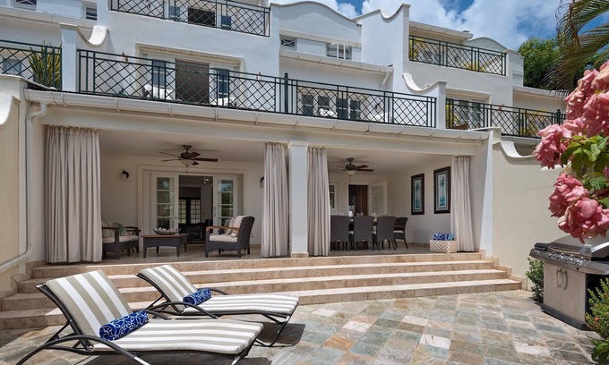 Mullins House | Mullins Bay 4 bed townhouse across from beach TH14