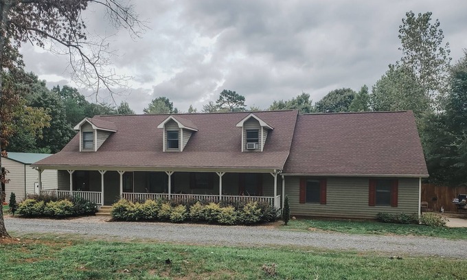 Mint Hill House | Multi-Media Dream: Theater, Arcades, Hot Tub & More