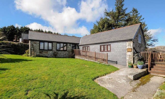 Liskeard Cottage | MUM'S COTTAGE, pet friendly, character holiday cottage in Upton Cross