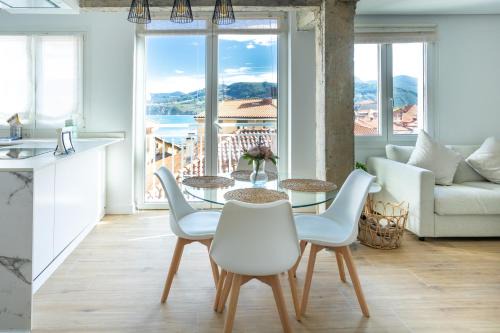 Mundaka Apartment | Mundaka Centre by Urdaibai Rentals
