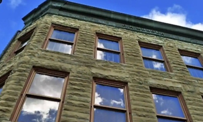 Geneva Apartment | Munger Lofts Boutique 3rd Floor w/Full kitchen