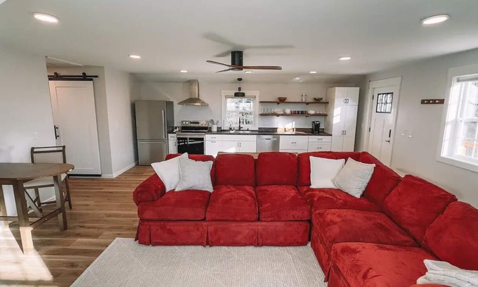 Weaverville Apartment | Murphy's Loftnn