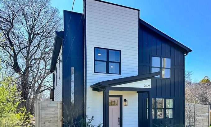 Hadley - Washington House | Music City Getaway