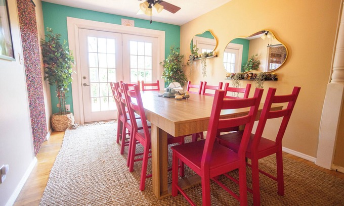 Maryland Heights House | Music & Memes + Arcade – 2 Min Westport, 8 Min Creve Coeur Lake + Desk + Roku TV