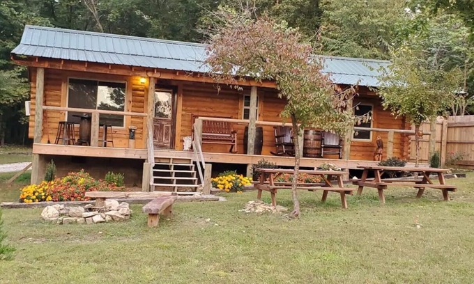 Mid America Cabin | Music Mountain Retreat Cabin C