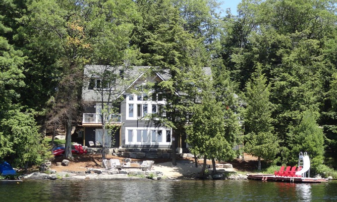 Bala Cottage | Muskoka Beach House - S/W Exposure on Lake Muskoka
