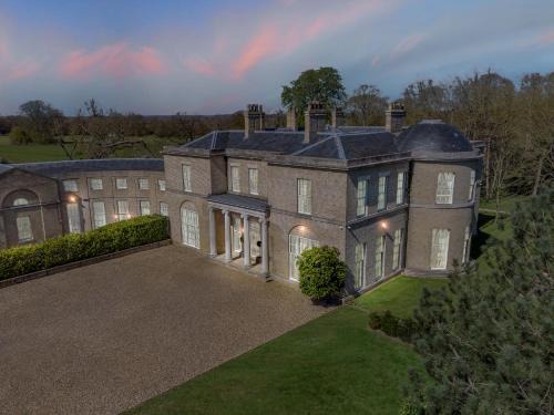 Beccles House | Must see - Georgian Mansion I Suffolk Retreat
