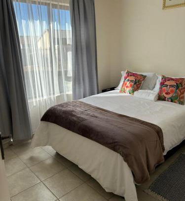 Mangaung Apartment | MV self-catering Linden