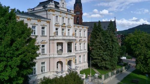 Teplice Apartment | MVA House Teplice, Šanovský park