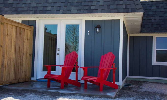 Dunnville Cottage | My Lighthouse Cottages #1