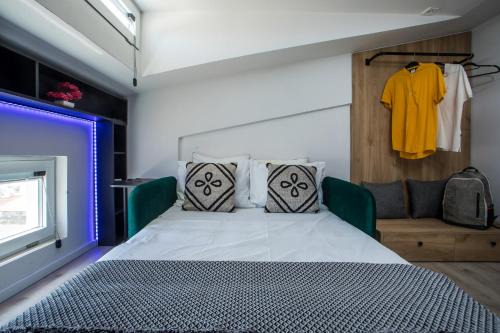 Petaloudes Apartment | My Little Tiny House