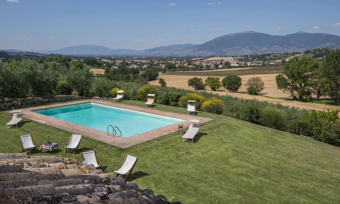 Spoleto Villa | My Rental Homes - Il Casaletto with amazing view of the Umbrian hills, with pool
