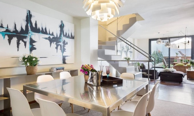 Sant Gervasi Apartment | My Space Barcelona 2 duplex for up to 20 people with private pool and garden
