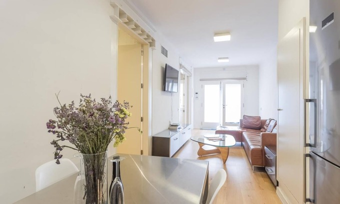 El Putget i Farro Apartment | My Space Barcelona 2-bedroom apartment in an upper area for temporary rentals