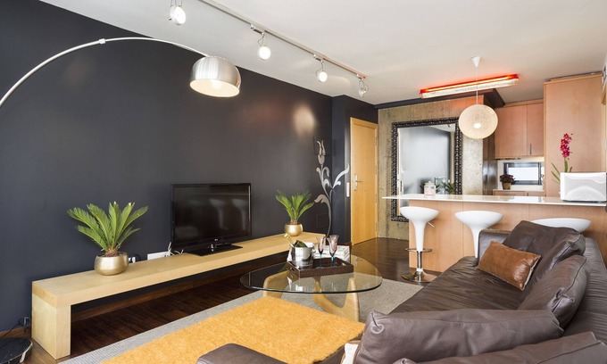 Sant Gervasi Apartment | My Space Barcelona Apart. Cerca de la Quiron for 20 people in 5 rooms