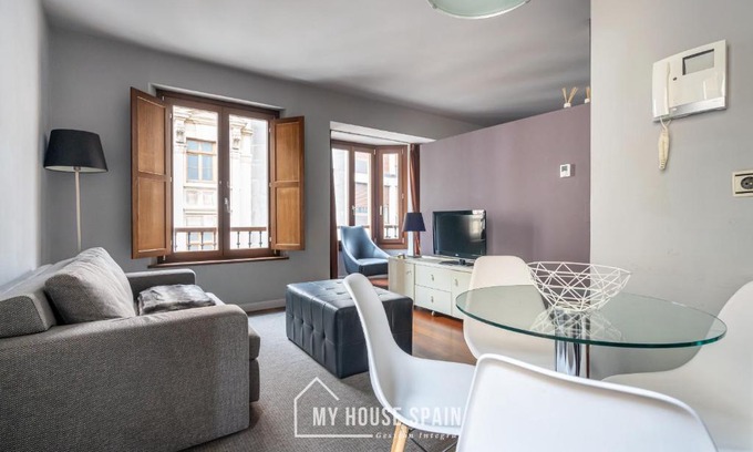 Gijon City Centre Apartment | MyHouseSpain - Apartamentos Moros 41