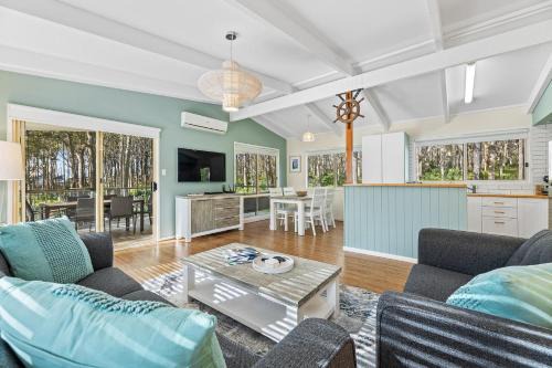 Mystery Bay House | Mystery Bay Retreat