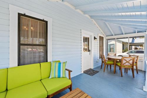 Port St. Joe House | Mystic Moon- family friendly fenced yard pets welcome
