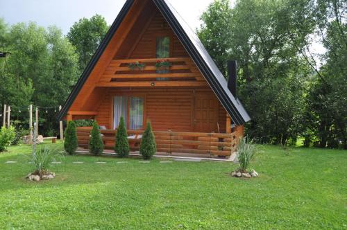 Sarajevo Villa | Nadiaa Wood House