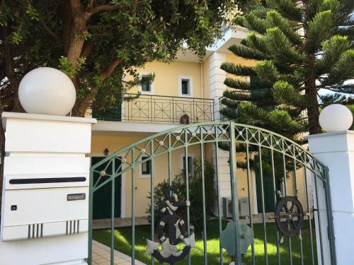 Mousata Hotel | Naftilos Studios