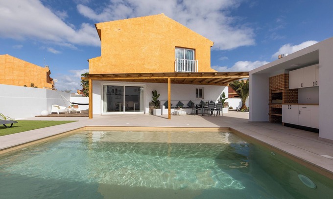 Corralejo Ski Chalet | Nahia House. Private luxury villa with heated pool