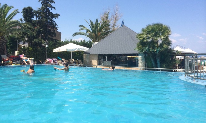 Haniotis Apartment | Naias Beach Hotel