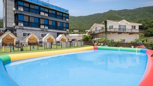 Namhae House | Namhae Dangdangi Dog Pension Blue