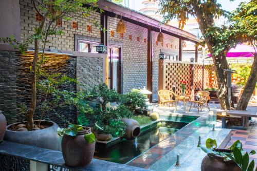 Hue City Centre House | Nana Homestay & Villa