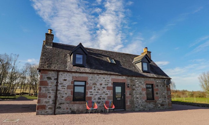Marybank House | Nanville