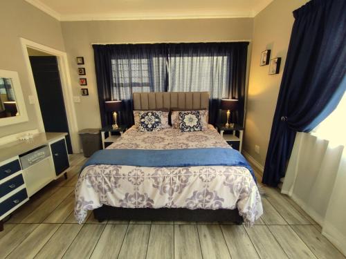 Greater Johannesburg Metropolitan Area Apartment | Naomi's Sky Loft Little Falls