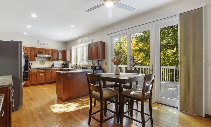 Naperville House | Naperville Rental - Harmony Ct