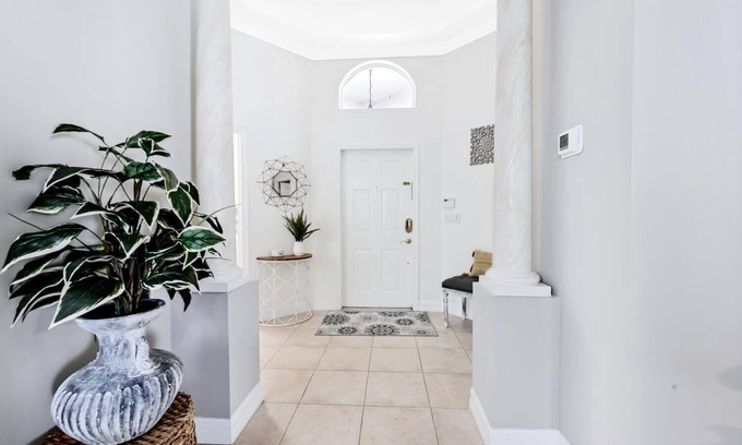 Saturnia Lakes House | Naples Getaway w/private pool & spa!
