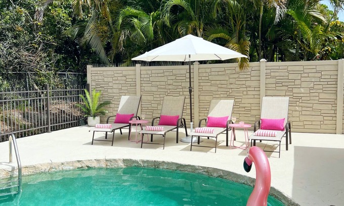 Central Naples House | Naples Henrie Hideaway by Sky Run Naples
