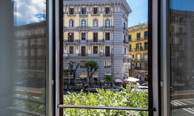 Naples City Centre Bed & Breakfast | Napoli's Gold Hotel