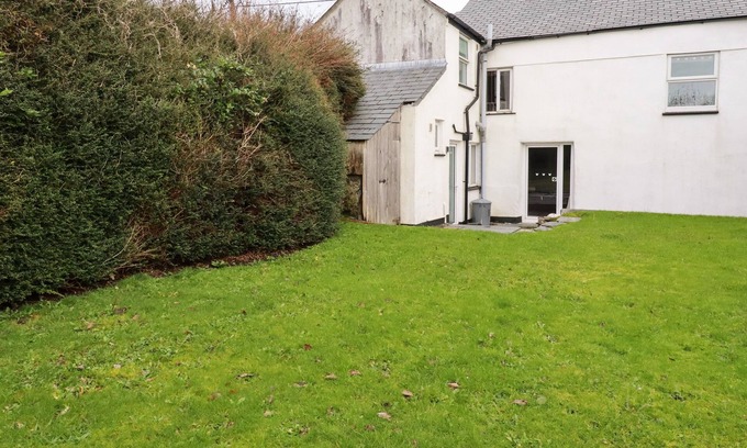 Delabole Cottage | NARNIA, pet friendly, character holiday cottage in Delabole