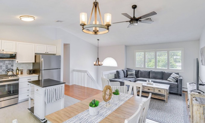 Narragansett House | Narragansett Vacation Rental Near River & Beach!