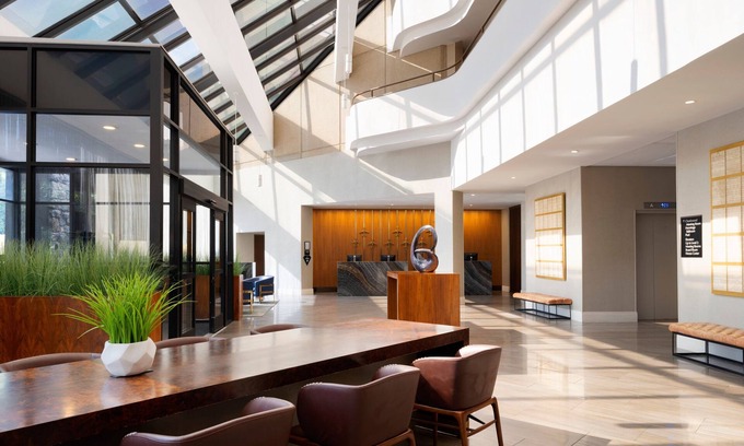 Merry Oaks Hotel | Nashville Airport Marriott