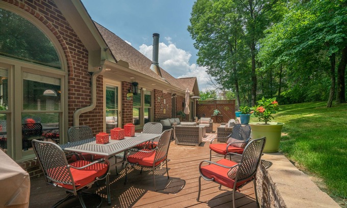 Nashville House | Nashville Corporate Rental: quick access to BNA, Priest Lake and Attractions!
