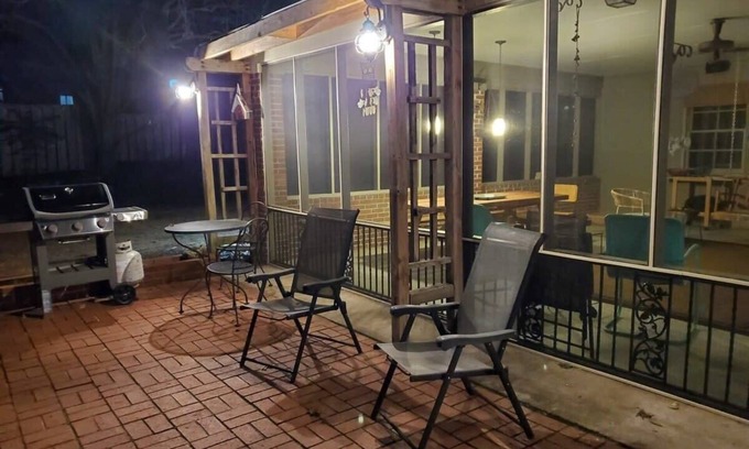 Hillwood Cabin | Nashville elegance enjoy southern comfort in style
