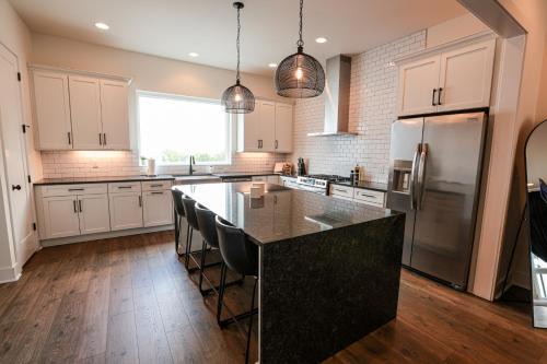 Haynes Area Villa | Nashville Riverfront Bliss
