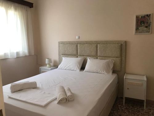 Poros Bed & Breakfast | Natalia Studios