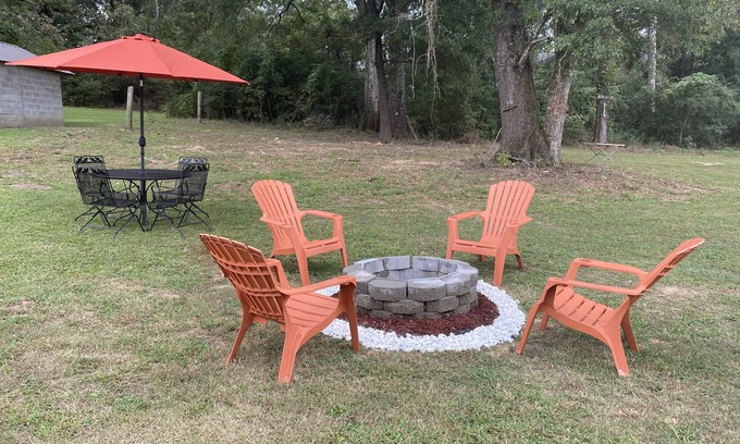 Talladega House | Natalie's place away from home