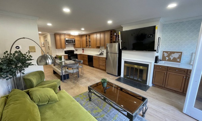 Southwest House | Nats Park & Audi Field Home with Free Parking