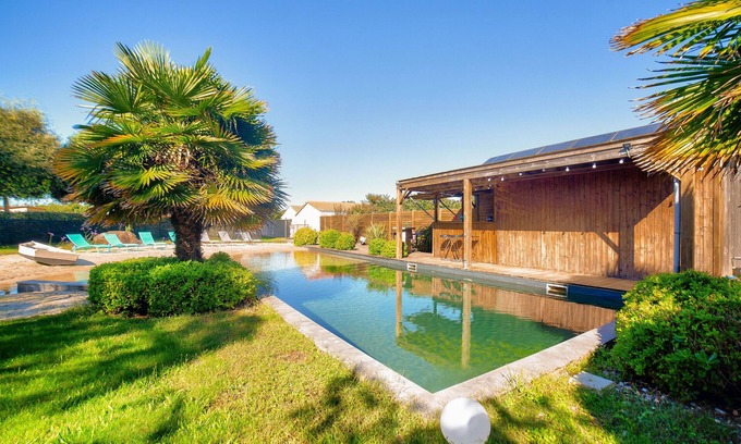 Saint-Vincent-sur-Jard Ski Chalet | Natural lagoon and relaxation, 6 adults 4 children