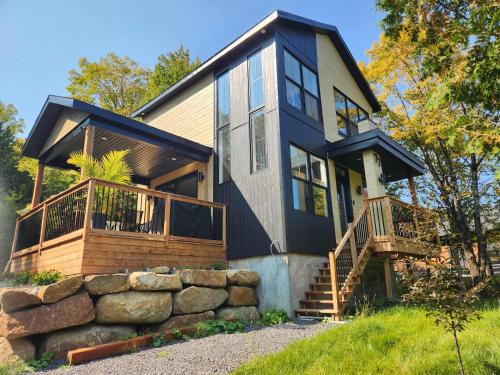 Saint-Brigitte-de-Laval House | Nature Comfort & SPA - Chalet Moderno